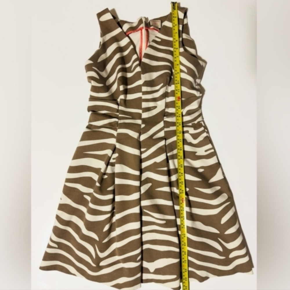 Olive Zebra Printed Ponte Dress from the limited-edition Banana Republic x Issa - Picture 9 of 9